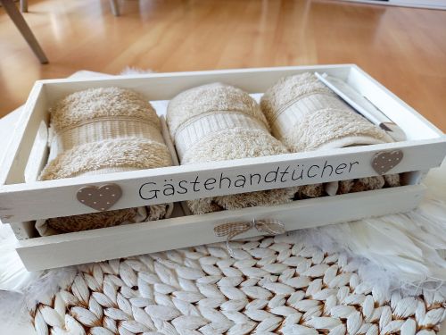 Preview: Körbchen mit 3 Gästehandtüchern * Herz * Beige-Weiß * Shabby
