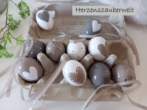 Ostereier * HANDBEMALT * 10 Stück * Kunststoff * Beige-Taupe-Weiß * Herz * Shabby * Landhaus