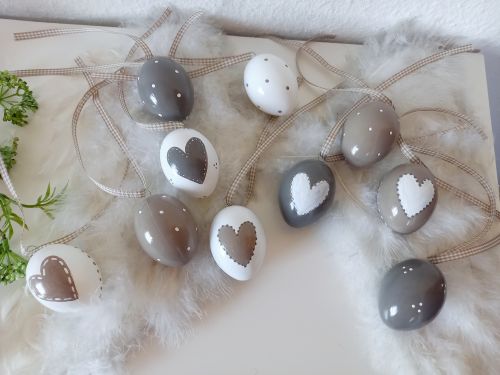 Preview: Ostereier * HANDBEMALT * 10 Stück * Kunststoff * Beige-Taupe-Weiß * Herz * Shabby * Landhaus