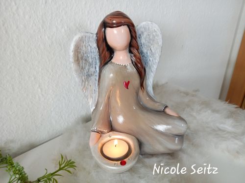 Preview: Engellicht handbemalt * Beige * Herz * Höhe 21 cm * Keramik