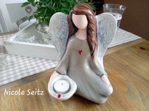 Engellicht handbemalt * Beige * Herz * Höhe 21 cm * Keramik