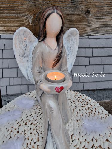Preview: Engelfigur handbemalt * Herzenslicht * Herz * 29 x 18 x 22,5 cm * Keramik