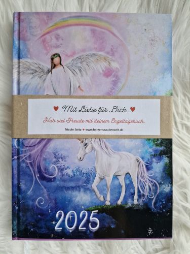 Engeltagebuch 2025 * mit 12 Engelbildern * DinA5 * 386 Seiten * mit Platz für Termine oder auch tägliche Erlebnisse, Gedanken, Glücksmomente, Träume, Wünsche, Affirmationen, Skizzen...