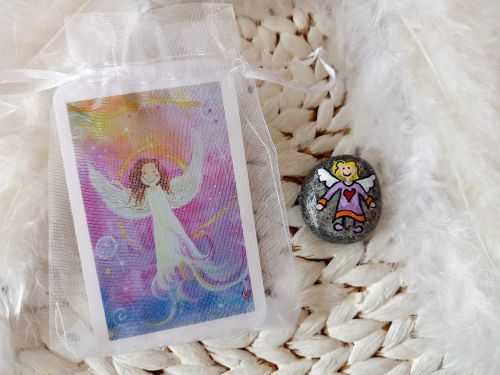 Preview: Hosentaschen-Schutzengel in Organza-Säckchen mit Spruchkärtchen
