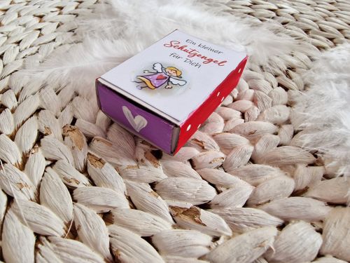 Glasstein * 2,8 cm * Schutzengel * bemalt * in einer Schachtel * Lila-Gold