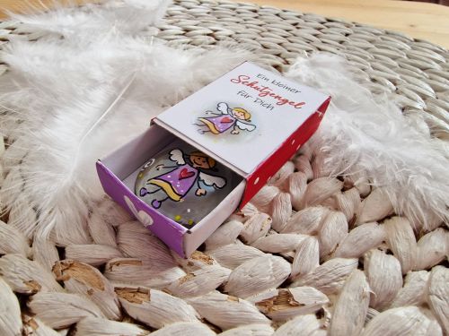 Preview: Glasstein * 2,8 cm * Schutzengel * bemalt * in einer Schachtel * Lila-Gold