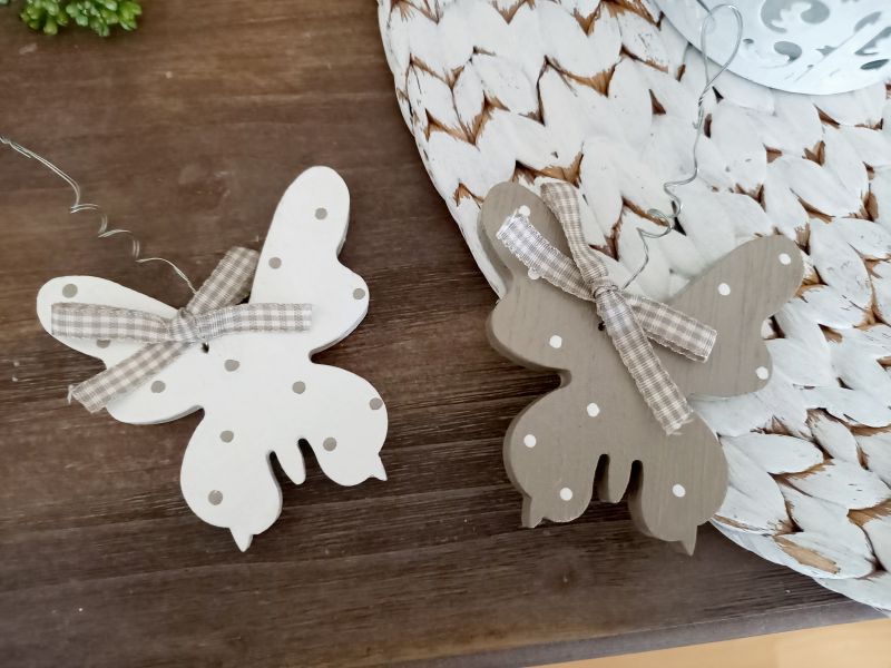 2 Schmetterlinge * Beige/Weiß * 7 x 7 x 0,7 cm * Holz