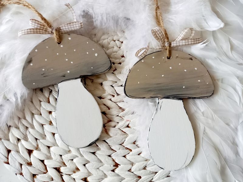 2 Fliegenpilze * Beige-Weiß