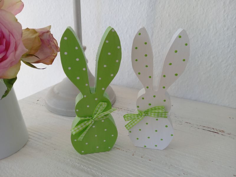 2 Osterhasen * Pünktchen * Grün * 15 x 6 x 2 cm