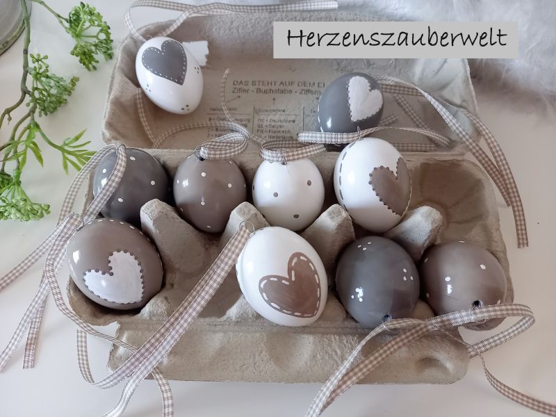 Ostereier * HANDBEMALT * 10 Stück * Kunststoff * Beige-Taupe-Weiß * Herz * Shabby * Landhaus
