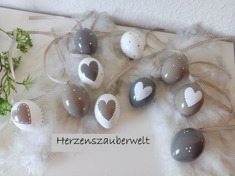 Ostereier * HANDBEMALT * 10 Stück * Kunststoff * Beige-Taupe-Weiß * Herz * Shabby * Landhaus