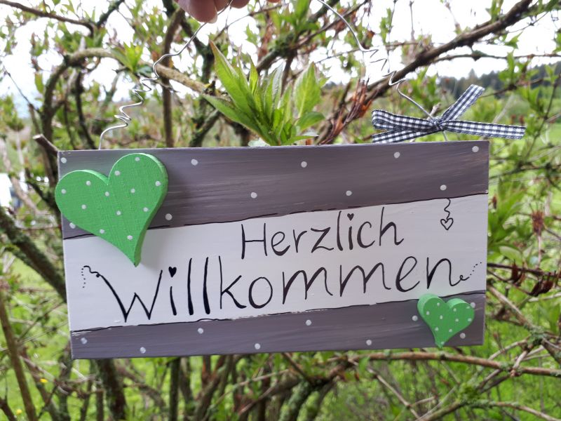 Türschild * WILLKOMMEN * Herz * Beige-Hellgrün