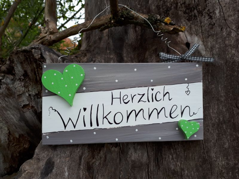 Türschild * WILLKOMMEN * Herz * Beige-Hellgrün