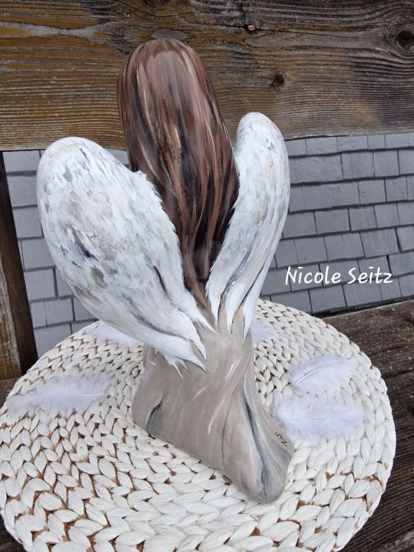 Engelfigur handbemalt * Herzenslicht * Herz * 29 x 18 x 22,5 cm * Keramik