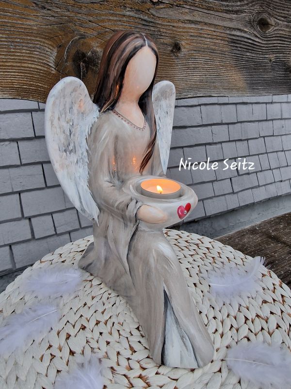 Engelfigur handbemalt * Herzenslicht * Herz * 29 x 18 x 22,5 cm * Keramik