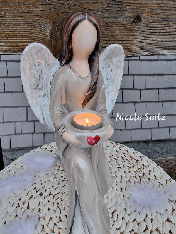 Engelfigur handbemalt * Herzenslicht * Herz * 29 x 18 x 22,5 cm * Keramik