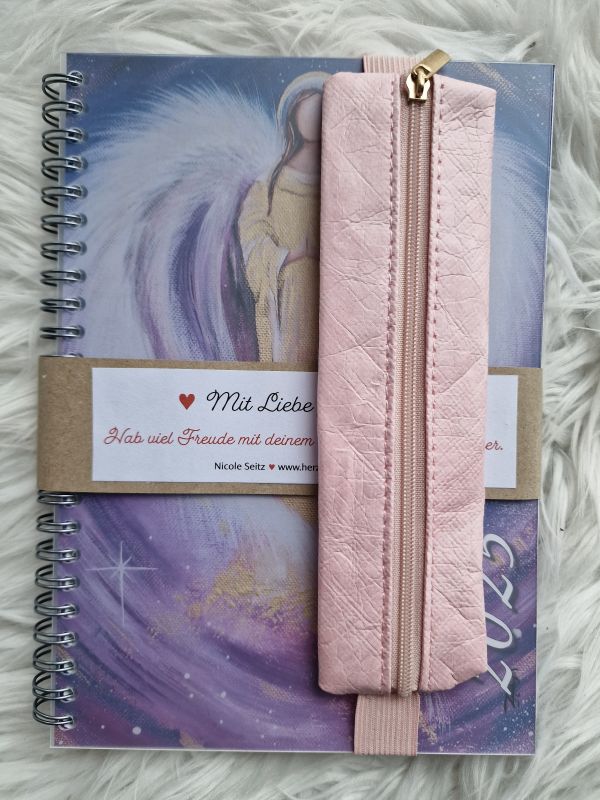Bundle Engel-Terminplaner 2025 * mit Mäppchen (mit Kugelschreiber und Bleistift) und Postkarte * Geschenkset