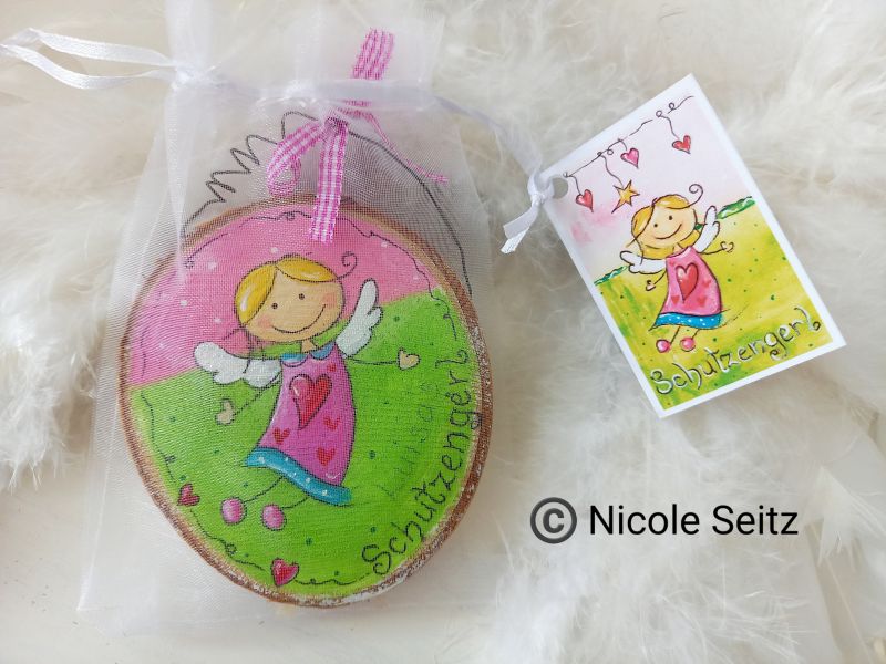 Schutzengerl * auf einer Holzscheibe * 8 x 10 cm * Namensbeschriftung möglich