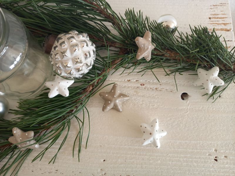 Dekosterne * 6 Stück * Styropor bemalt * Beige-Weiß