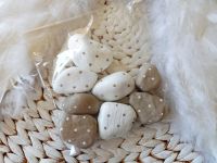 Dekosteine * bemalt * Shabby * Weiß-Beige * auch für den Außenbereich geeignet