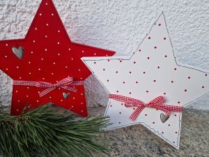 2 Sterne * Pünktchen * Rot-Weiß-Beige * 27 und 29 cm * zum Aufstellen