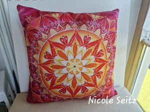 Kissen * Mandala "Leuchtender Kreis" 45 x 45 cm * Satin * mit Füllung